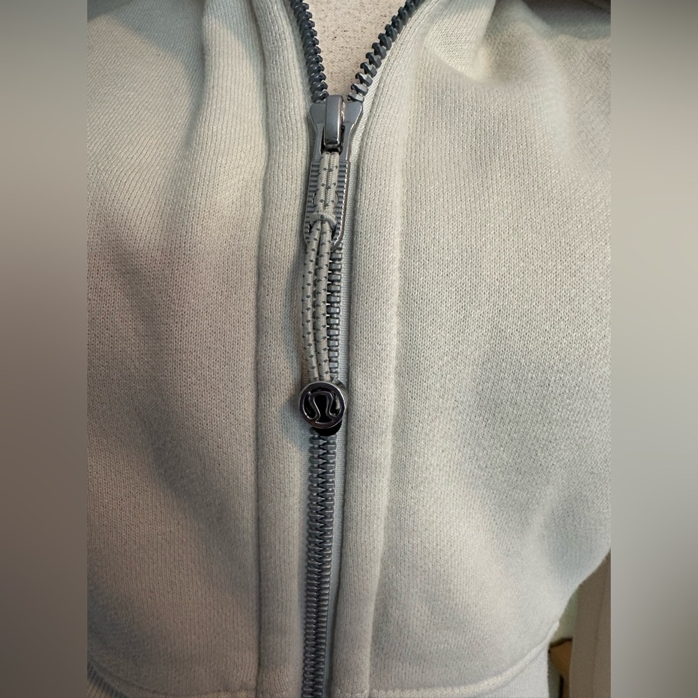 Lululemon Scuba Full-Zip Cropped Hoodie in Bone size 4 - Picture 6 of 10